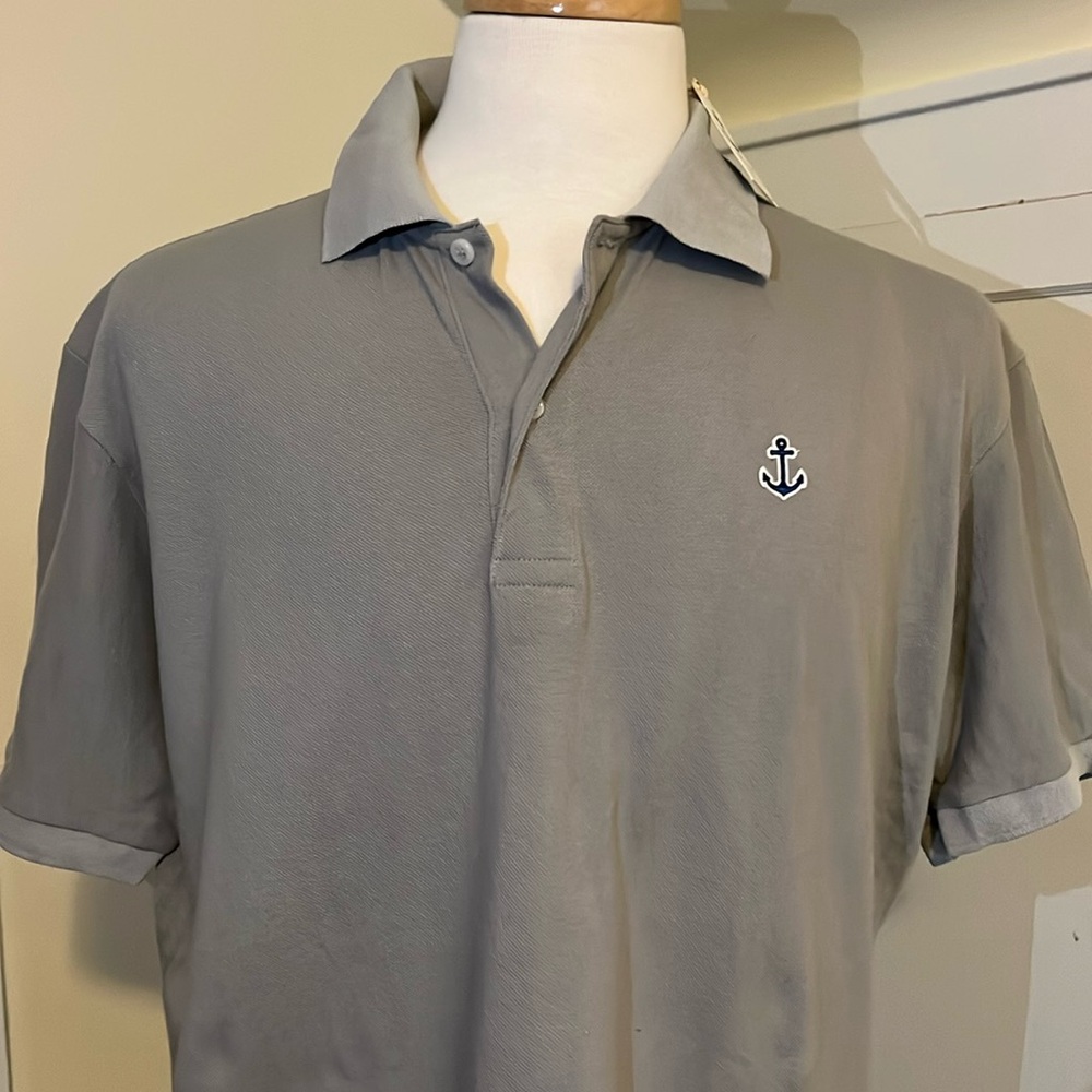 NWT, Men’s Kiel James Patrick Polo original anchor patch on left chest.